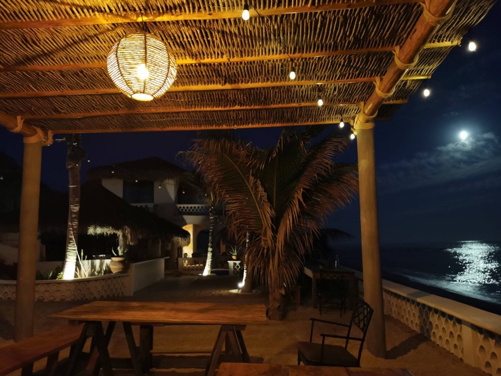 De la Costa Baja Sur night