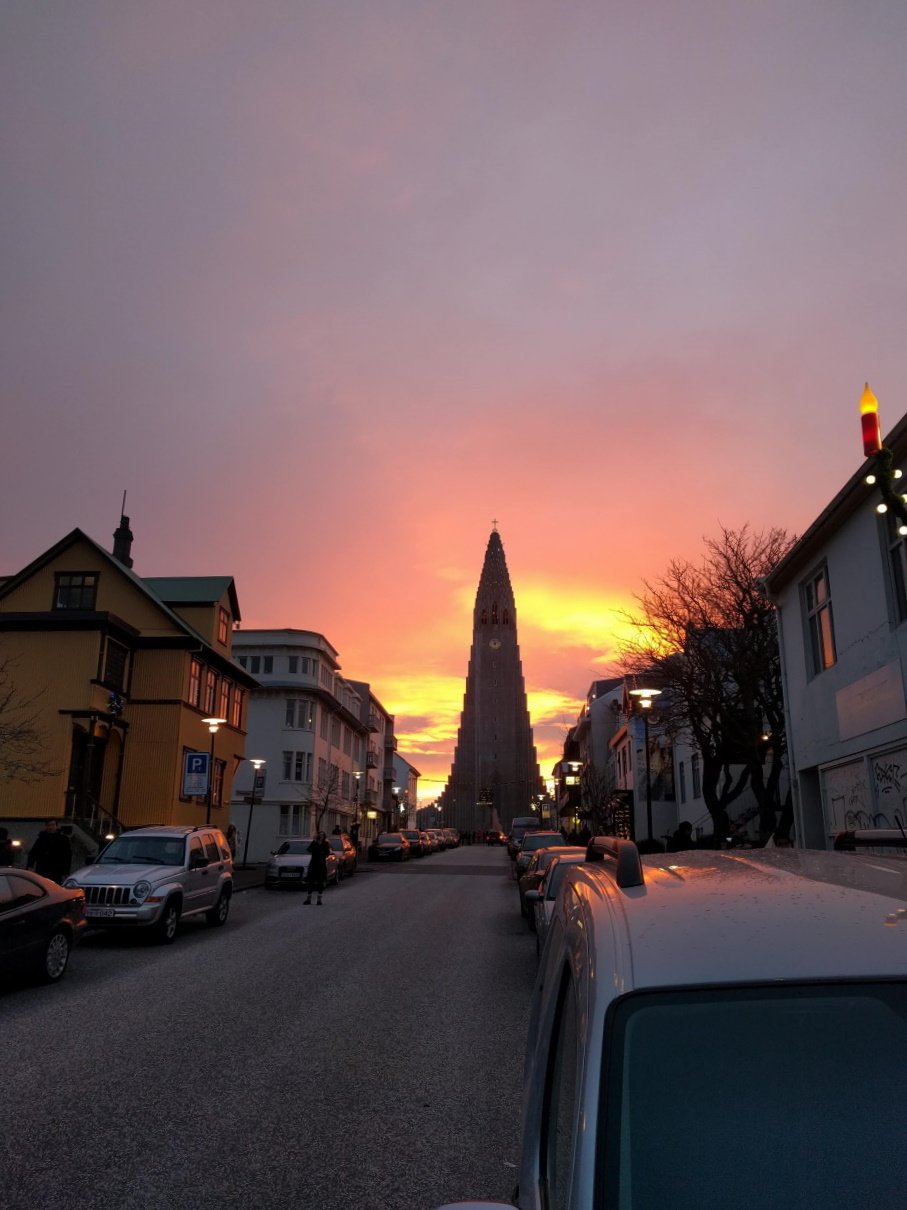 Hallgrimskirkja sunset