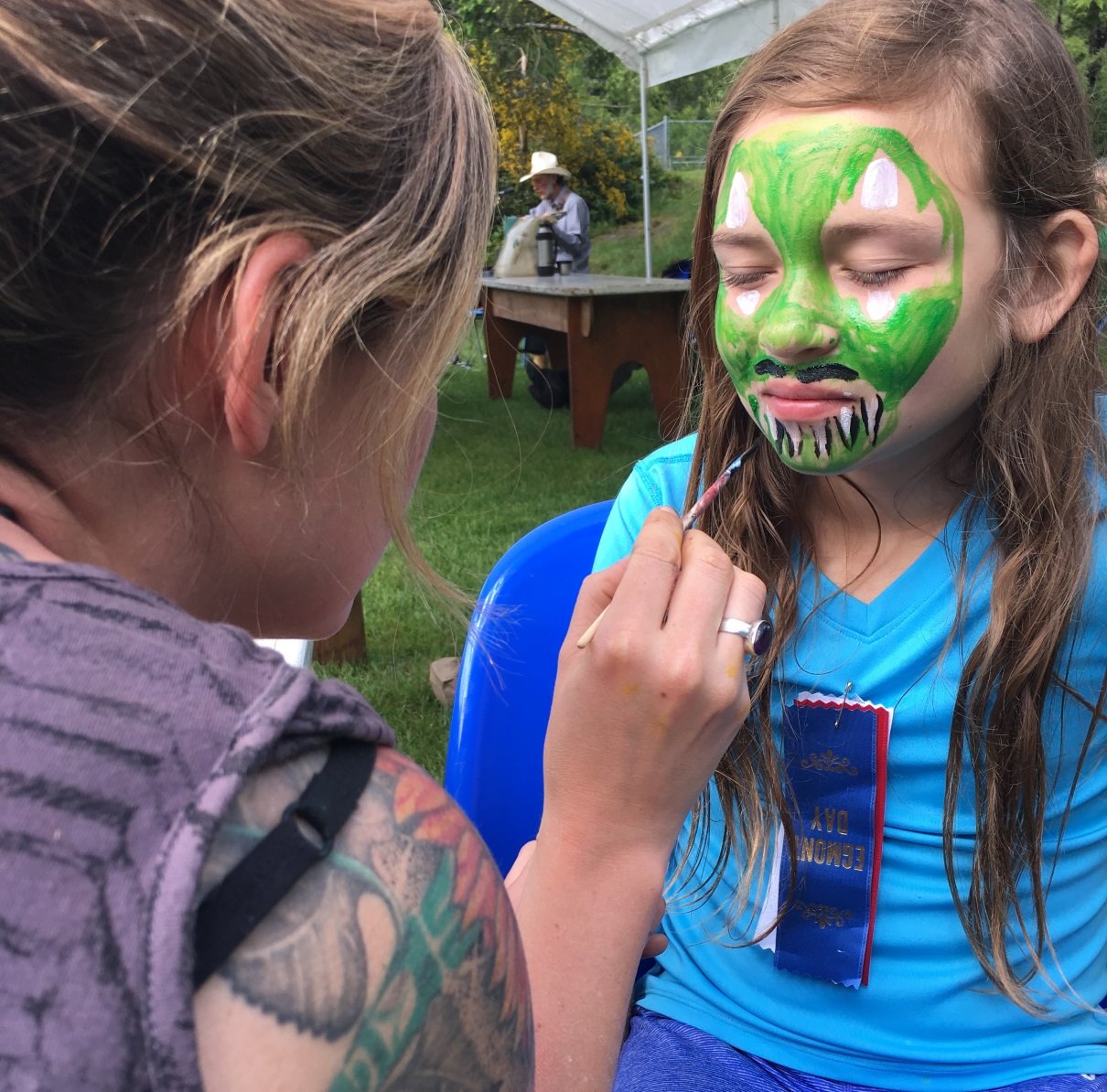 Emily facepainting