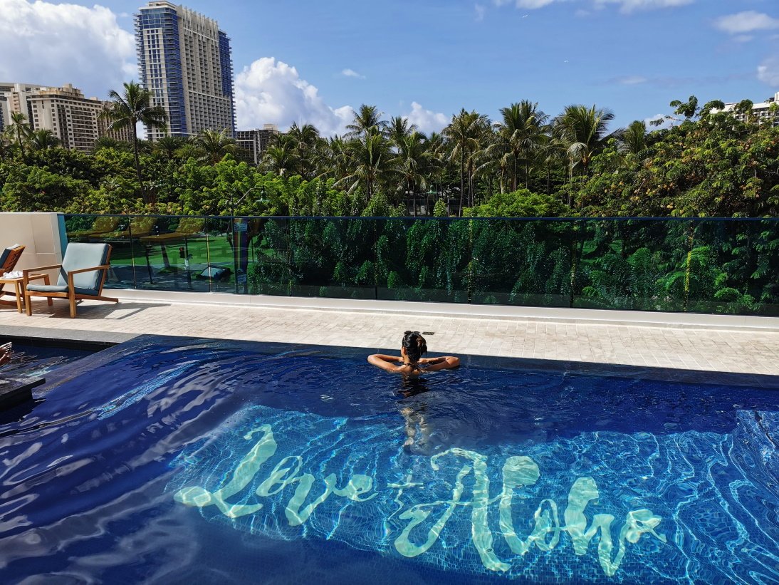 Hotel Pool