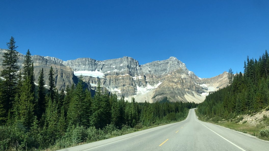 Along Icefields Parkway Icefields Parkway